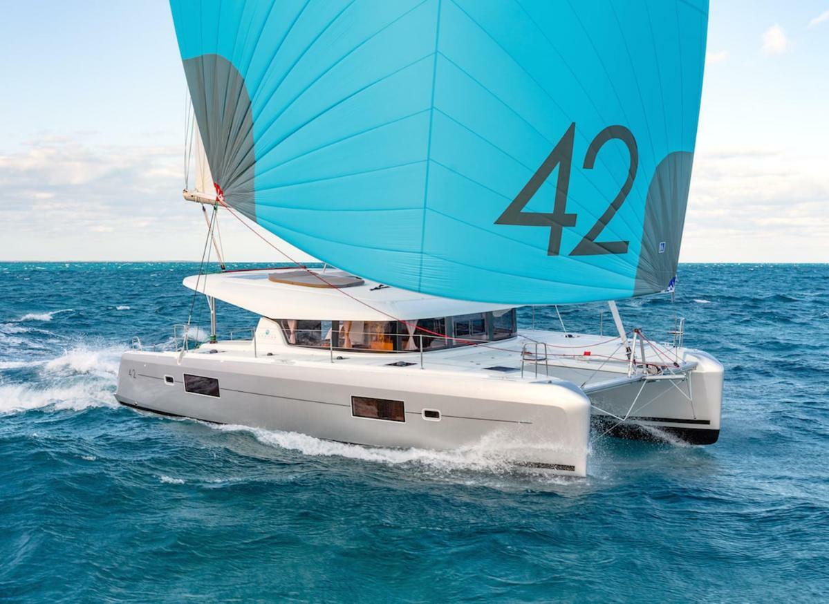 Botel Luxury Catamaran Lagoon 42, Ac & Gn Split